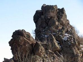 沙坡头双狮雄踞